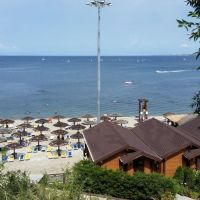 Пляж отеля "Золотая Бухта" в Анапе