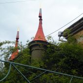 Пики на крыше дворца Гагариной в Утесе