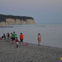 Пляж вечером в Дивноморском