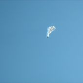 Колокол в исполнении Су-27 в небе Геленджика