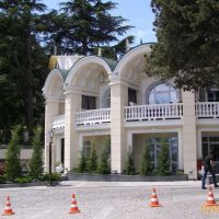 Красивые здания в Ялте