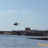 Вертолет над Черным морем в Геленджике
