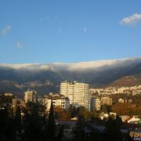 Вид с окна санатория в Ялте