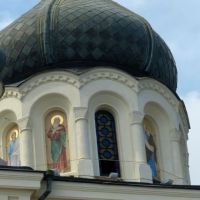Изображения святых на Форосской церкви в Крыму