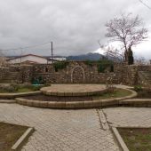 Клумбы зимой в Алуште