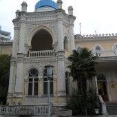 Дворец Султана на территории санатория в Ялте